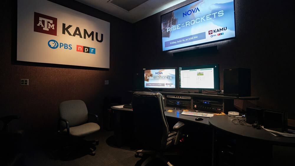 Computers and audio-visual equipment inside a KAMU newsroom